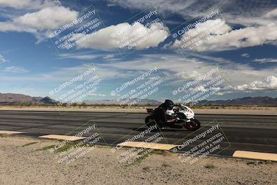 media/Nov-16-2025-Race Pace (Sun) [[8c5fa54630]]/Non Verified Riders (1st 20 Minutes)/3-Turn 3 Inside (11am)/